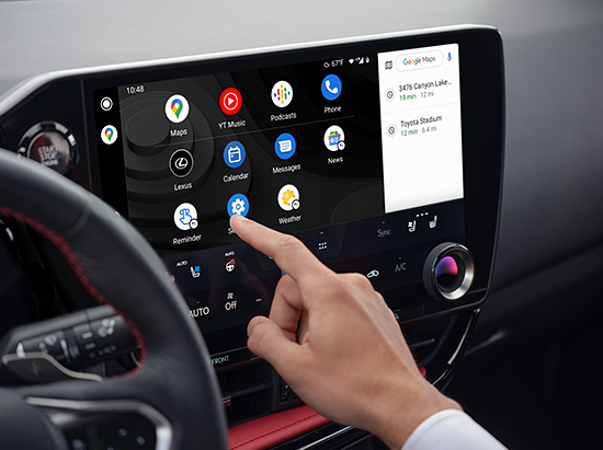 Nội thất của Lexus NX hiển thị Android Auto.