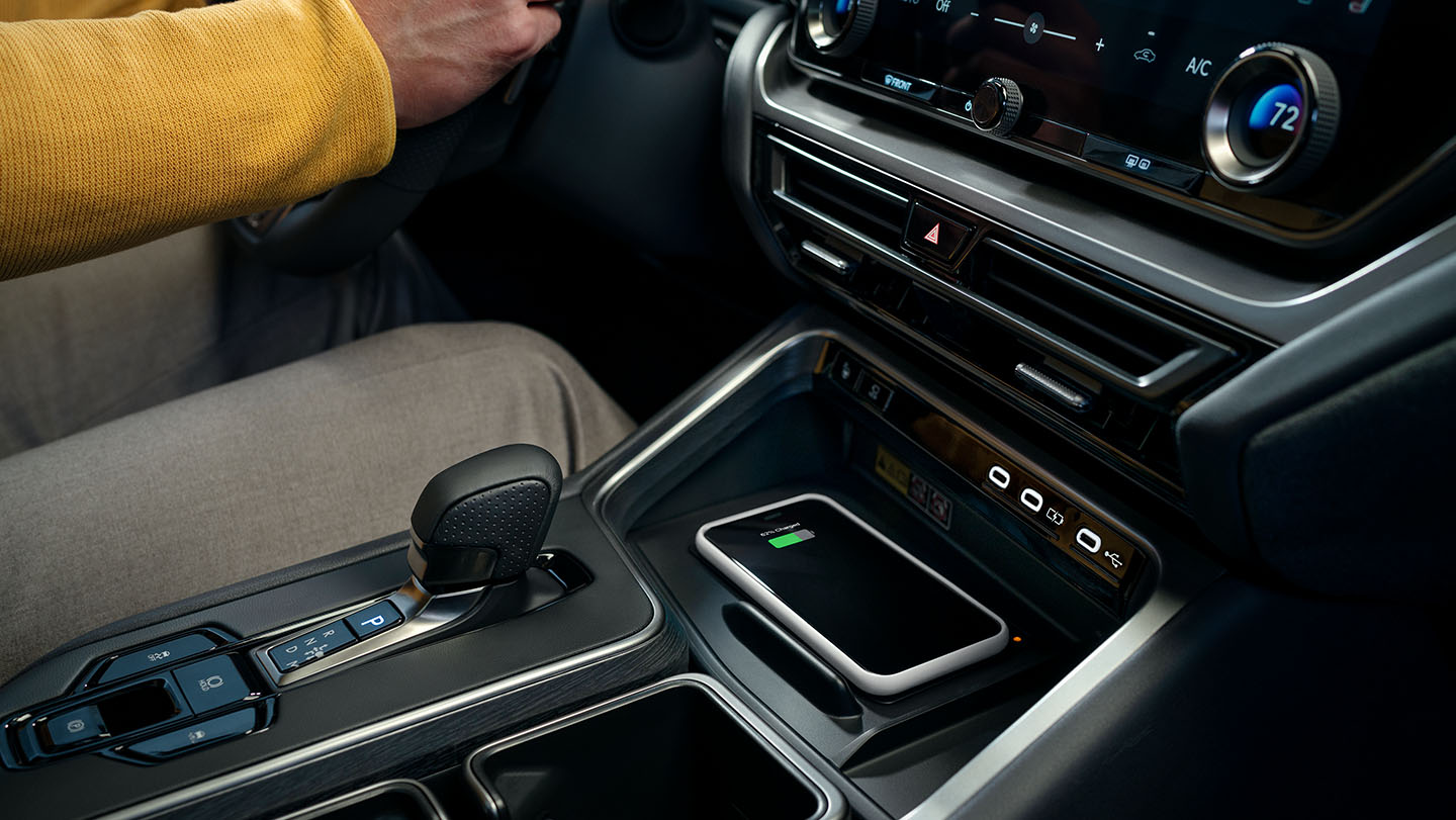 2025 Lexus TX 550h+ — Luxury 3Row SUV